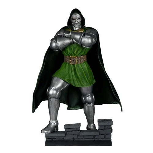 Doctor Doom #1 1/6 Scale Posed Figure with Scene and Comic
