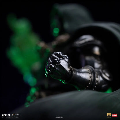 Doctor Doom - Infinity Gauntlet Battle Diorama Series 1:10 Deluxe Art Scale Limited Edition Statue