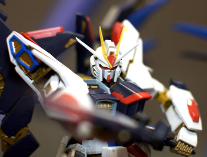 Mobile Suit Gundam SEED Destiny - Strike Freedom Perfect Grade 1:60 Scale Model Kit