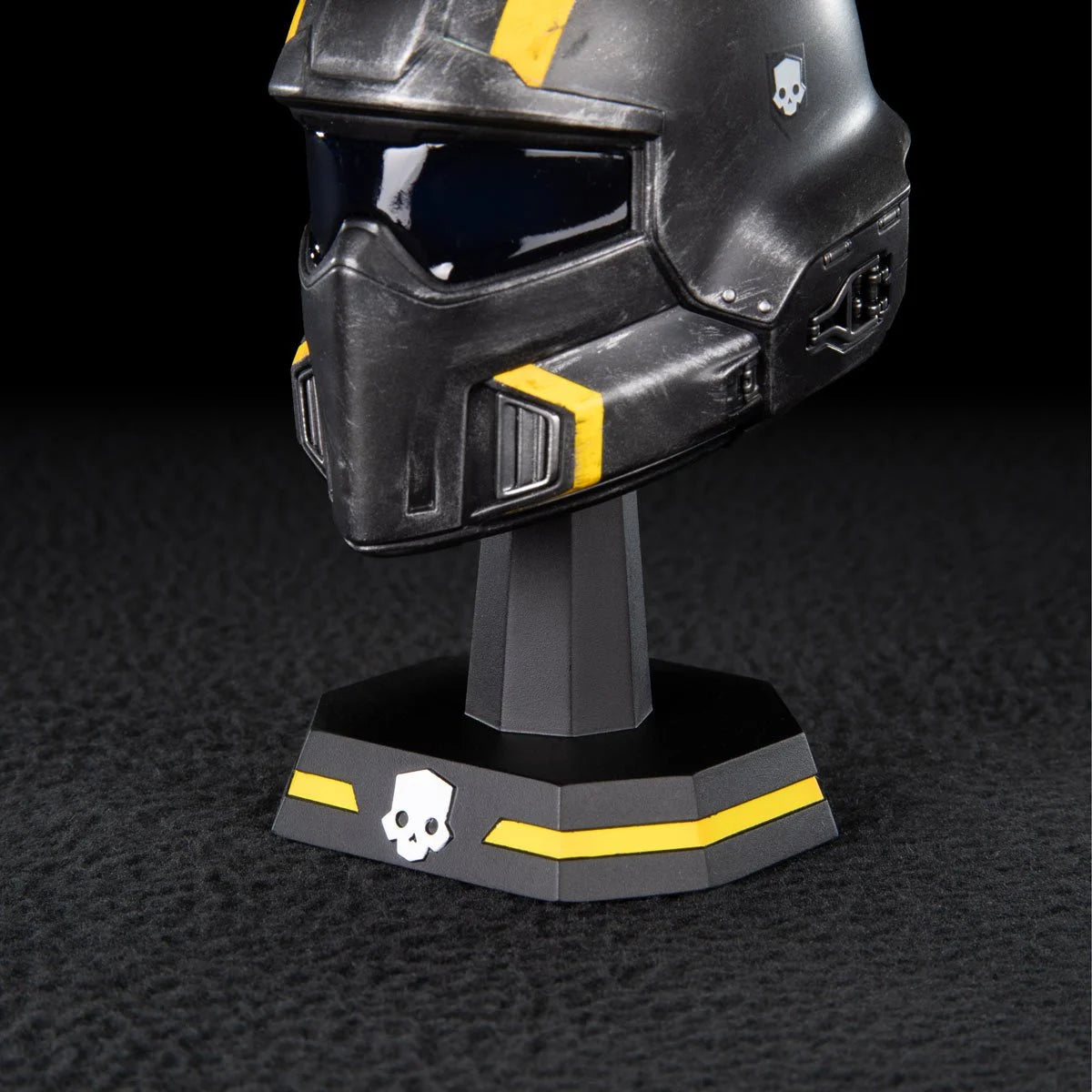 Helldivers 2 B-01 Tactical Helmet 1:4 Scale Prop Replica